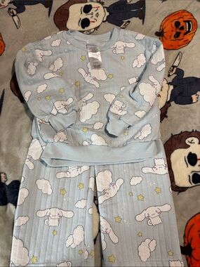 Kids Cinnamoroll by Sanrio. Size 5. Tiniest spot on rear of pant.  Refer to pic.